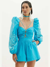 Mono corto azul con mangas abullonadas